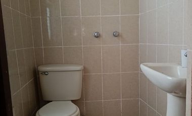 rento departamento con entrada independiente en la Loma Tlalnepantla, 2 recamaras sin estacionamiento