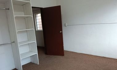 rento departamento con entrada independiente en la Loma Tlalnepantla, 2 recamaras sin estacionamiento