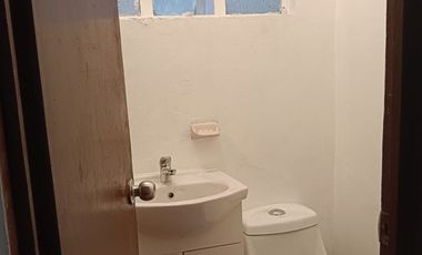 rento departamento con entrada independiente en la Loma Tlalnepantla, 2 recamaras sin estacionamiento