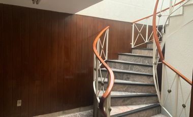 Casa en Venta para Oficina - Clínica - Escuela en Col. Bellavista en Puebla