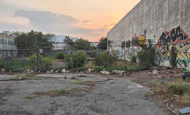 Terreno Comercial en Carretera a Laredo