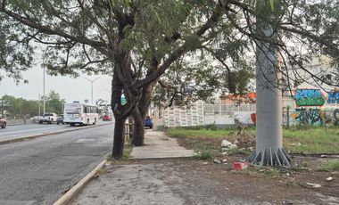 Terreno Comercial en Carretera a Laredo