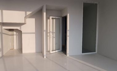 Siap Pakai !! Jual / Sewa Gudang Kalideres dan Kantor 4 Lantai Luas 738m2