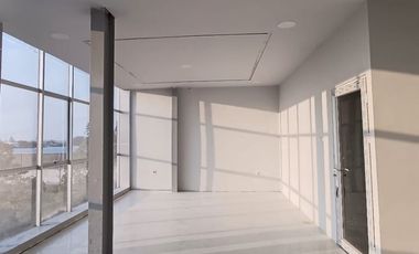 Siap Pakai !! Jual / Sewa Gudang Kalideres dan Kantor 4 Lantai Luas 738m2