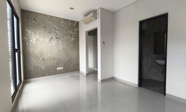 Disewakan Rumah Semi Furnished 2 Lantai NorthBend Metland Puri