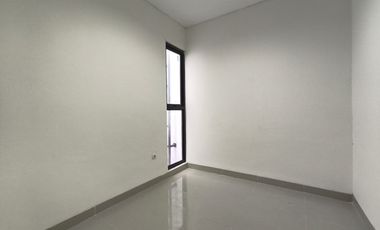 Disewakan Rumah Semi Furnished 2 Lantai NorthBend Metland Puri