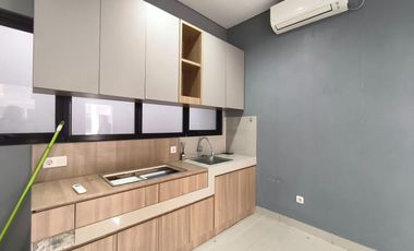 Disewakan Rumah Semi Furnished 2 Lantai NorthBend Metland Puri