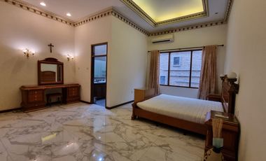 RUMAH MEWAH DIJUAL DI SOLO DEKAT SOLO GRAND MALL