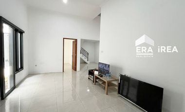 RUMAH DISEWAKAN DI SOLO DEKAT RS BRAYAT MINULYA COCOK UNTUK KANTOR RUMAH TINGGAL