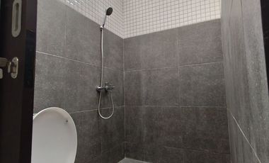 Rumah  Baru Jogja Utara Kampus UGM, Kayen Banteng Jalan Kaliurang Harga Nego