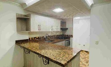 Apto en primer piso en Urbanización abierta