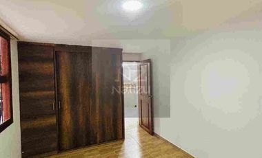 Apto en primer piso en Urbanización abierta