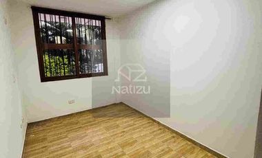 Apto en primer piso en Urbanización abierta