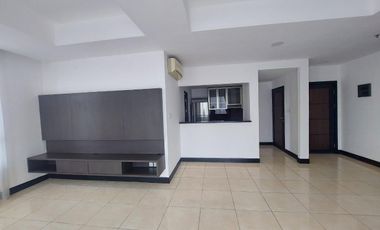 Disewakan Apartemen Essence Dharmawangsa 3BR