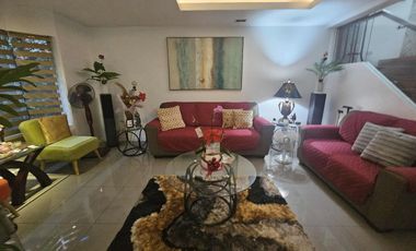 PRICE DROP! Beautiful 2-Storey Valle Verde 6 Townhouse with 3BR and Large Attic for Sale!