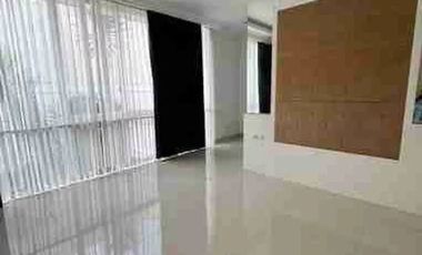 Disewakan  Rumah Minimalis Siap Huni  Lariz Ville Pakuwon