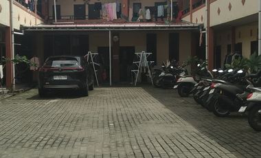 nego sampai jadi Kost 65  Kamar dan Rumah Besar luas tanah 1.870 m2 Dekat Kampus Unismuh Makassar