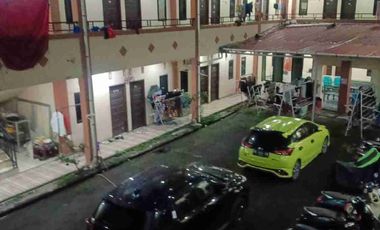 nego sampai jadi Kost 65  Kamar dan Rumah Besar luas tanah 1.870 m2 Dekat Kampus Unismuh Makassar