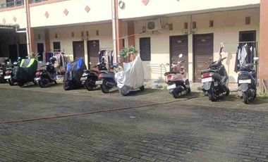 nego sampai jadi Kost 65  Kamar dan Rumah Besar luas tanah 1.870 m2 Dekat Kampus Unismuh Makassar