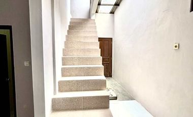 Rumah 2 Lantai Dalam Perumhan Dijual Murah Akses Mudah di Berbah Sleman