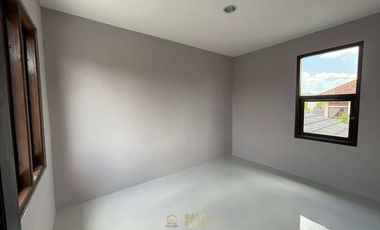 Rumah 2 Lantai Dalam Perumhan Dijual Murah Akses Mudah di Berbah Sleman