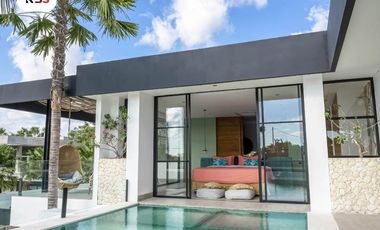FOR SALE LUXURY VILLA WIITH SWIMMING POOL AND BEAUTIFUL GARDEN AT CANGGU