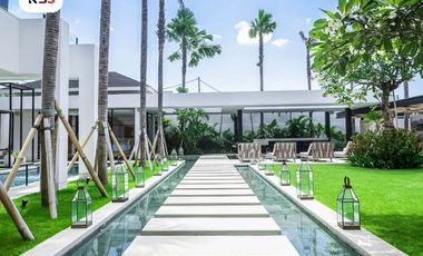 FOR SALE LUXURY VILLA WIITH SWIMMING POOL AND BEAUTIFUL GARDEN AT CANGGU