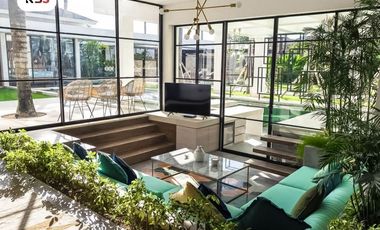 FOR SALE LUXURY VILLA WIITH SWIMMING POOL AND BEAUTIFUL GARDEN AT CANGGU
