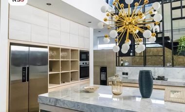 FOR SALE LUXURY VILLA WIITH SWIMMING POOL AND BEAUTIFUL GARDEN AT CANGGU