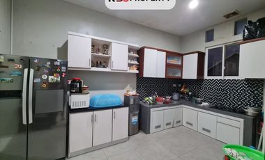 FOR SALE MODERN VILLA WITH BALCONY AND RICE FIELD VIEW AT RENON, DENPASAR