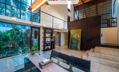 FOR SALE VILLA WITH BEAUTY SWIMMING POOL AND JUNGLE VIEW AT SUKAWATI