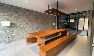 DIJUAL RUMAH SIAP HUNI FULLY FURNISH DI SETIABUDI REGENCY BANDUNG