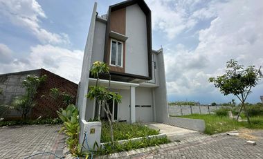 Rumah 2 Lantai Dekat Kampus Brawijaya