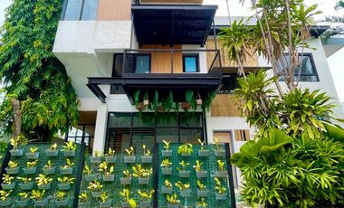 FOR SALE OR FOR RENT TROPICAL VILLAS COMPOUND IN ANGELES CITY NEAR CLARK AND KOREAN TOWN