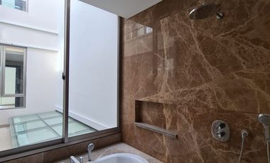 Rumah Mewah Golf Island PIK 10x30 Brand New Kosongan Ada Lift