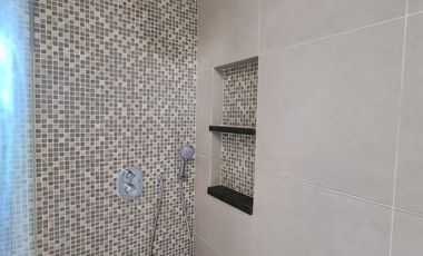 Rumah Mewah Golf Island PIK 10x30 Brand New Kosongan Ada Lift