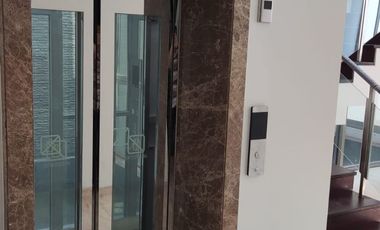 Rumah Mewah Golf Island PIK 10x30 Brand New Kosongan Ada Lift