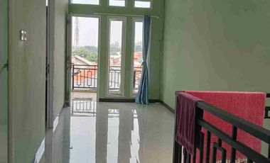 Rumah Murah 2 Lt Di bawah harga pasar Strategis Dekat Puskesmas Munjul Jakarta Timur