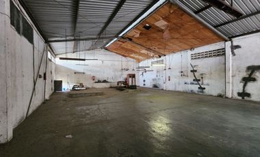 DISEWAKAN GUDANG DI SOLO DEKAT PASAR PUCANGSAWIT DAN KAMPUS UNS