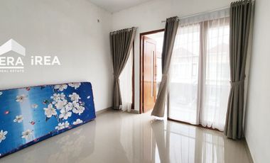 DIJUAL RUMAH CLUSTER 2 LANTAI SIAP HUNI DI SOLO DEKAT LUWES GENTAN