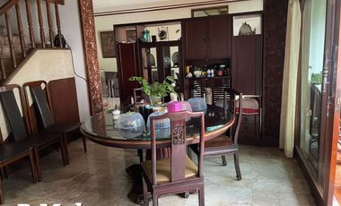 Rumah Cantik Menteng Jual Cepat ada Lokasi Prestige dan Nyaman