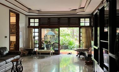 Rumah Cantik Menteng Jual Cepat ada Lokasi Prestige dan Nyaman