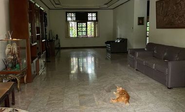 Rumah Cantik Menteng Jual Cepat ada Lokasi Prestige dan Nyaman