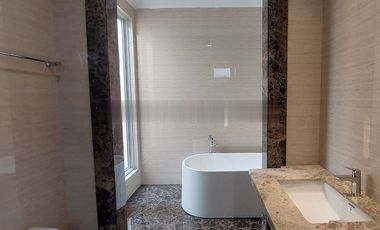 RUMAH MEWAH GRAZY RICH GRAHA FAMILY FULL FURNISHED PERUMAHAN ELITE  SURABAYA BARAT