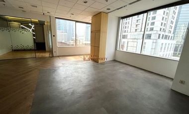 Ruang Kantor Mewah 300 m² Menara Sudirman – Executive Toilet + Meeting Room, SCBD Area