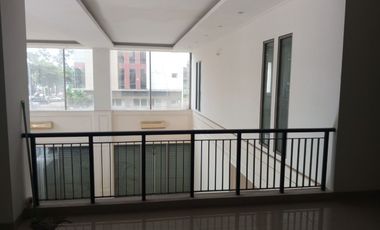Disewakan Gedung Perkantoran Siap Pakai Lokasi Cipondoh Tangerang