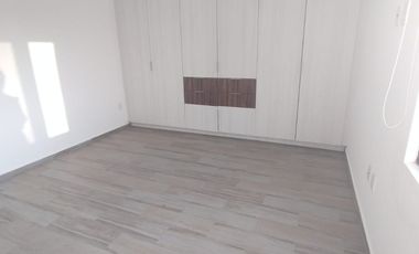 Town House industrial en Valle Tinto, Corregidora, Querétaro.