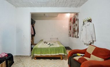 Terreno con Casa en Venta, Col. Selene. Tláhuac, Ciudad de México
