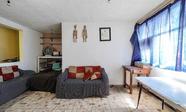 Terreno con Casa en Venta, Col. Selene. Tláhuac, Ciudad de México