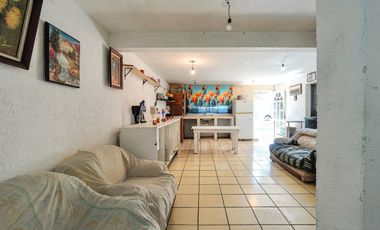 Terreno con Casa en Venta, Col. Selene. Tláhuac, Ciudad de México